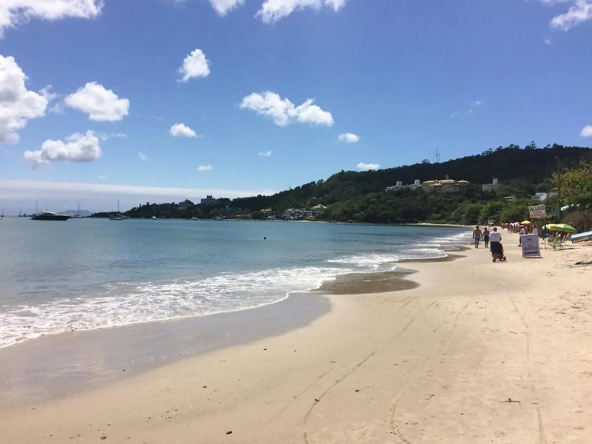 Apartamento Jurerê para 4 hóspedes, 2 quadras da praia Florianópolis